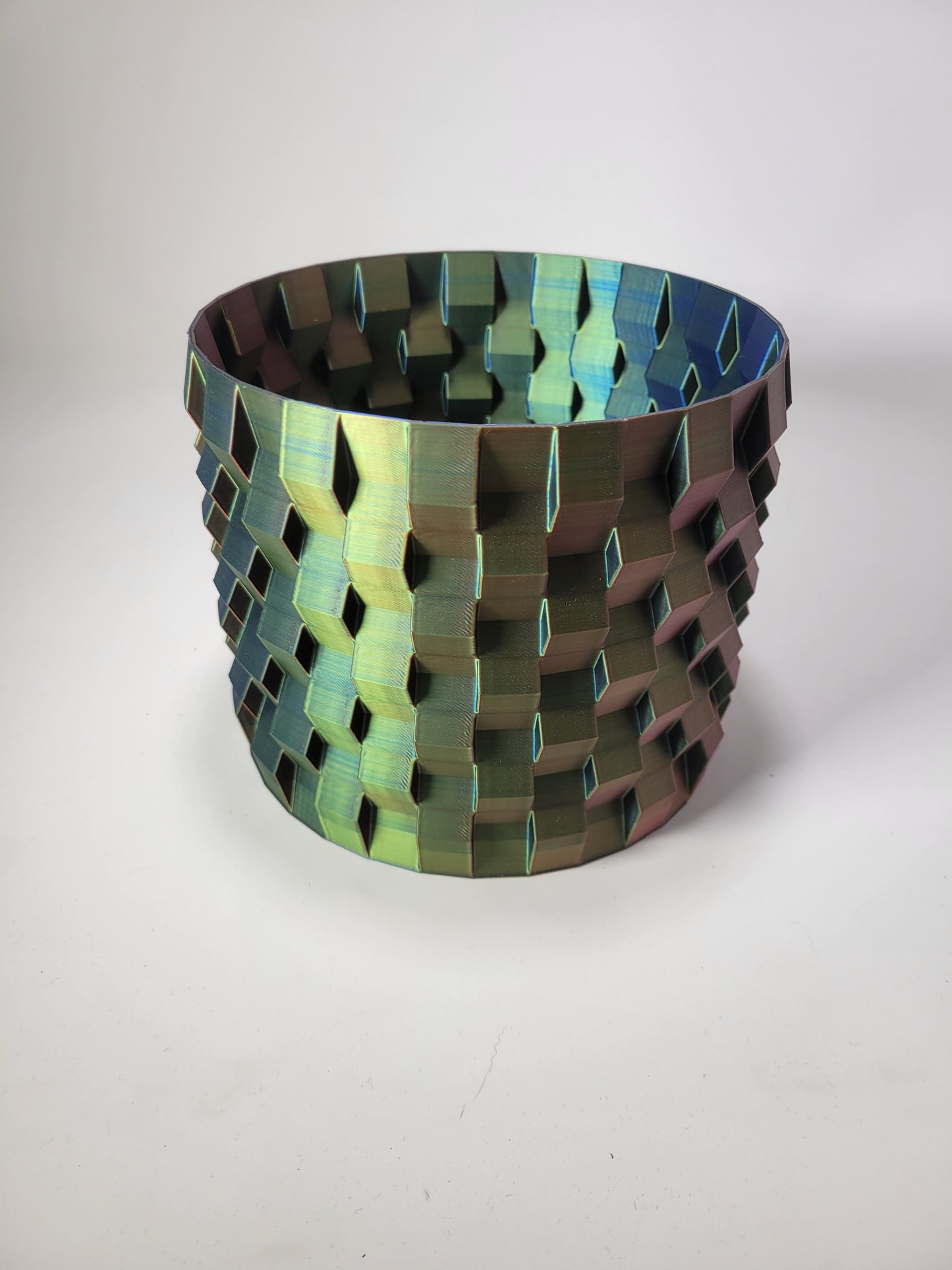 Geometric Pearlescent Decorative Pot - 6" x 5.25"